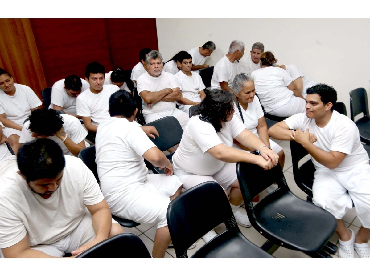 Denuncian retrasos en entrevistas a testigos de descargo en caso La Floresta en El Salvador