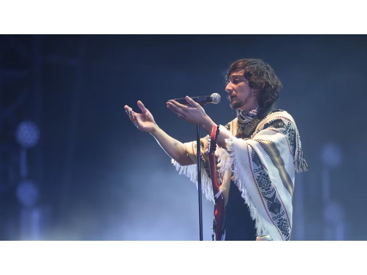 León Larregui presenta ‘Se me va’, un adelanto melancólico de su nuevo álbum