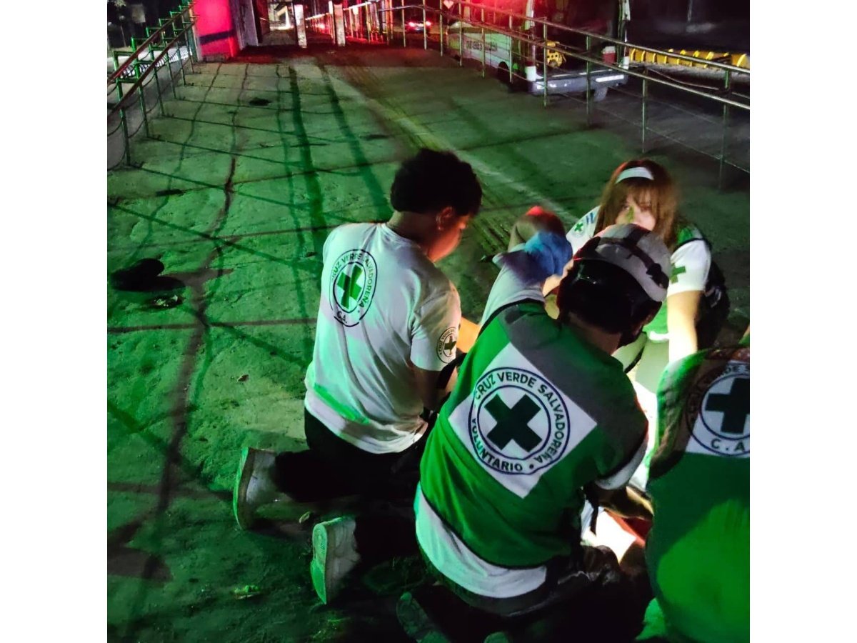 Racha de accidentes viales en El Salvador deja un joven fallecido y varios lesionados graves