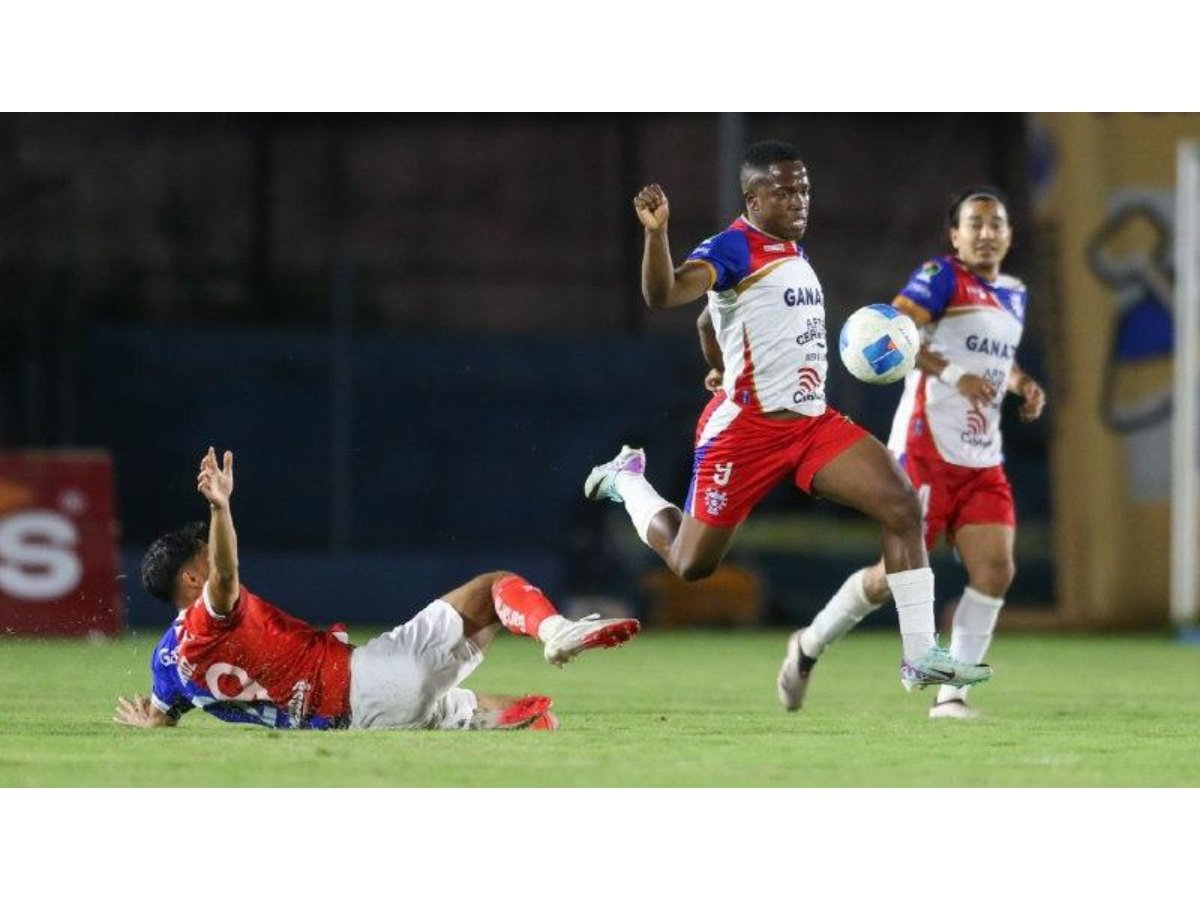 FESFUT informa no haber hallado evidencia de insultos racistas en partido FAS vs Firpo
