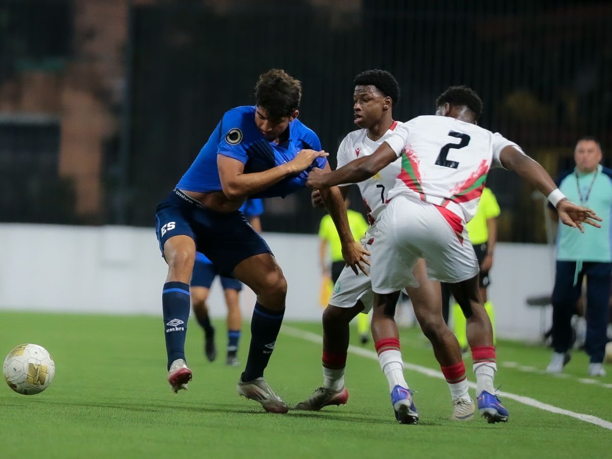 Selecta Sub-20 pierde ante Surinam pero avanza al Premundial de Concacaf como líder de grupo