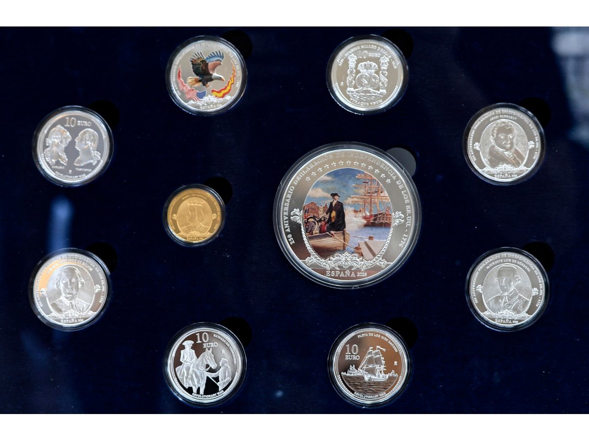 España destaca su papel en la independencia de Estados Unidos con colección numismática histórica