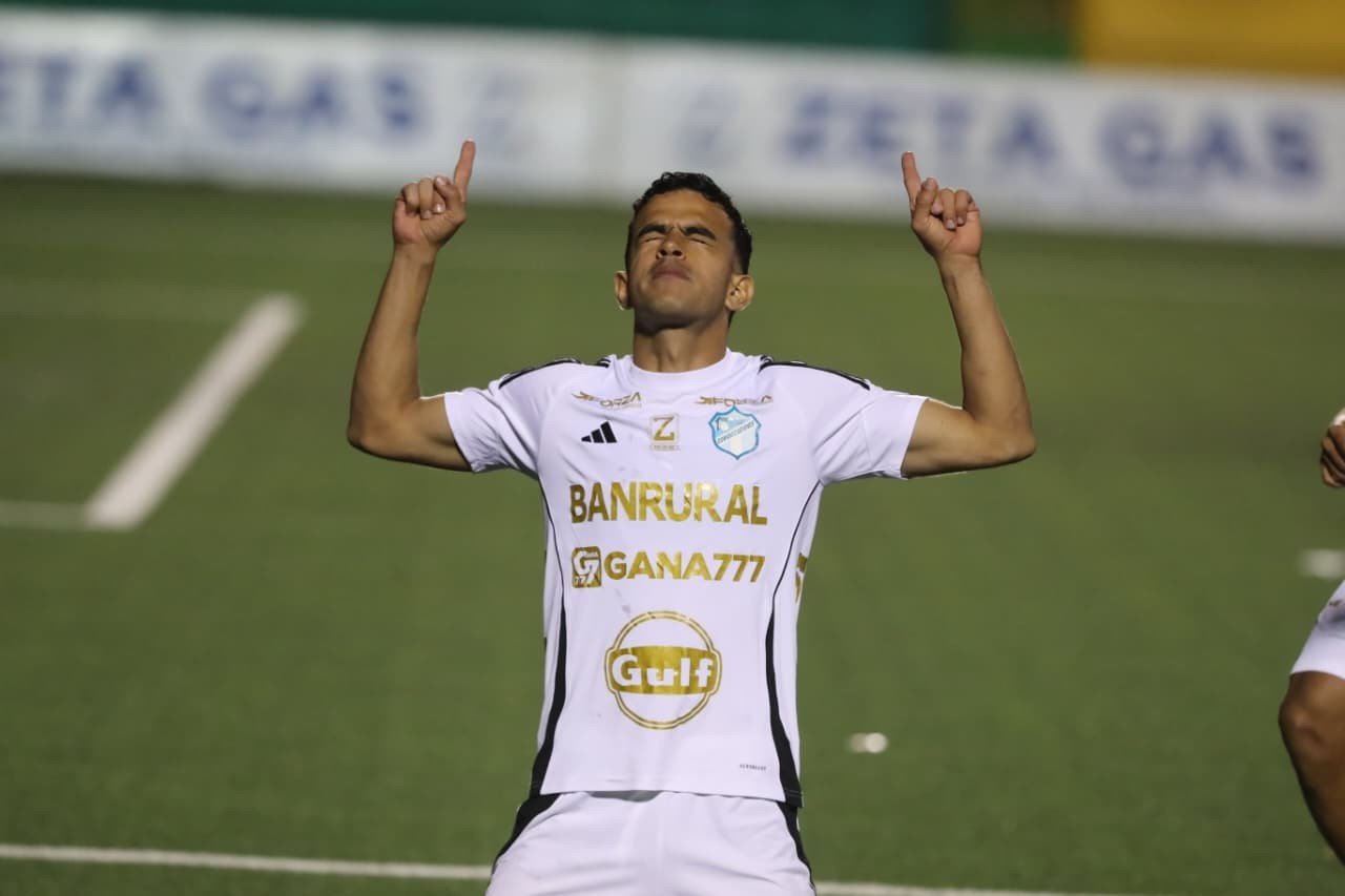 Omar Duarte impulsa a Comunicaciones con su tercer triunfo consecutivo en el Clausura 2026