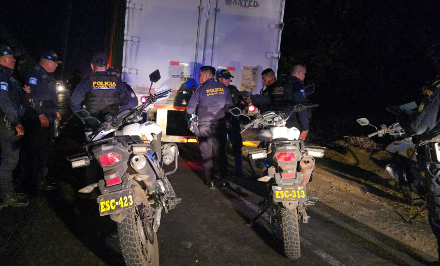 Denuncias ciudadanas y acción policial recuperan furgón con insumos médicos en Escuintla