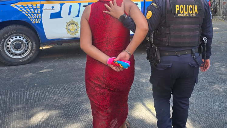 Capturan a mujer en cárcel de Escuintla al intentar visitar a su pareja denunciada por violencia