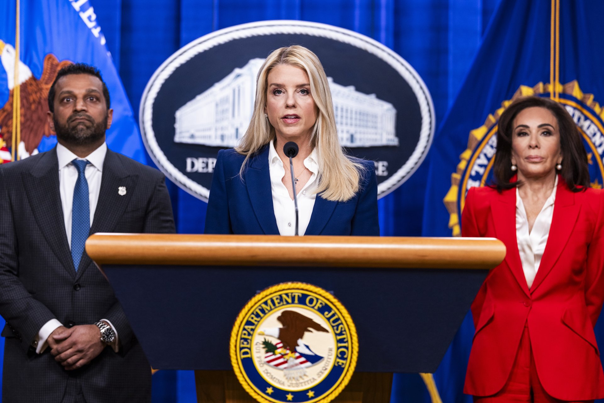 Congreso de EE. UU. cita a fiscal Pam Bondi para esclarecer manejo del caso Epstein