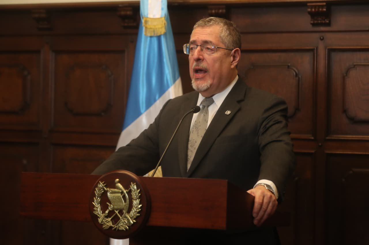 Presidente Arévalo llama al Congreso a votar con dignidad en elección de magistrados para la CC
