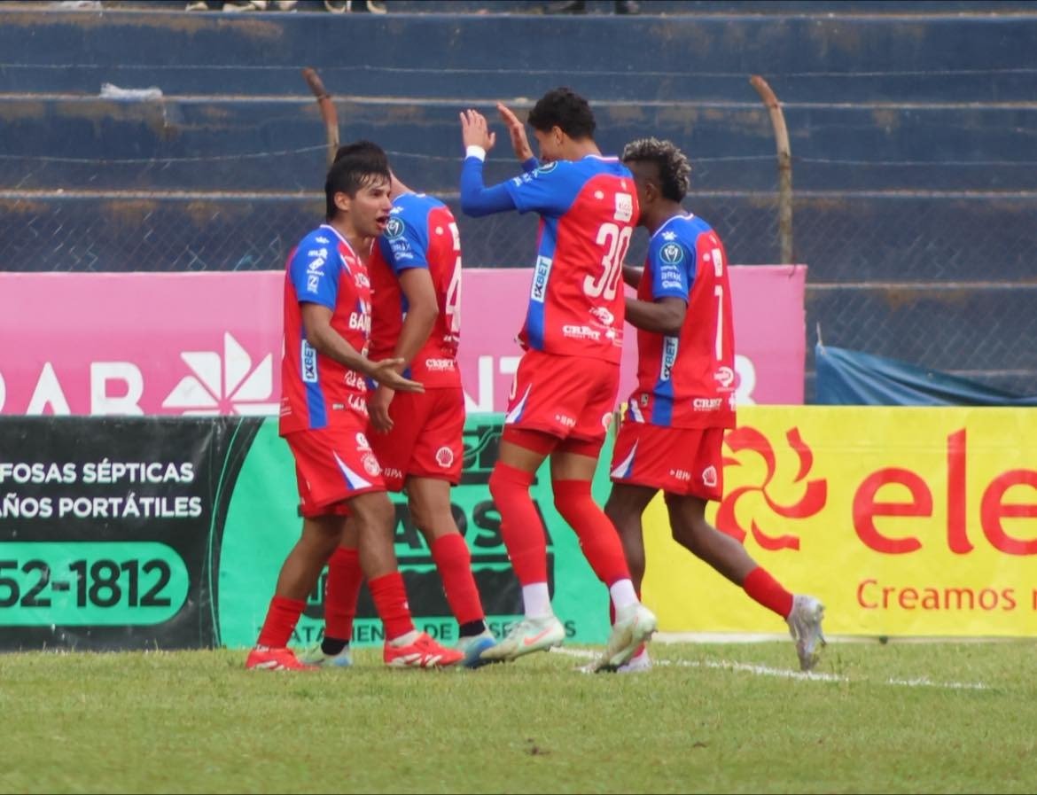 Clausura 2026: Xelajú MC rescata empate con diez hombres ante Cobán Imperial en duelo clave