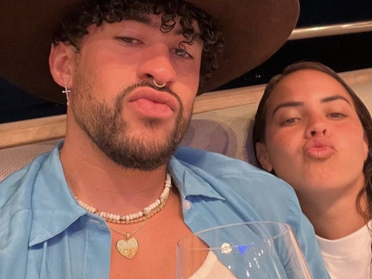 Bad Bunny y Gabriela Berlingeri continúan su gira mundial rumbo a Japón