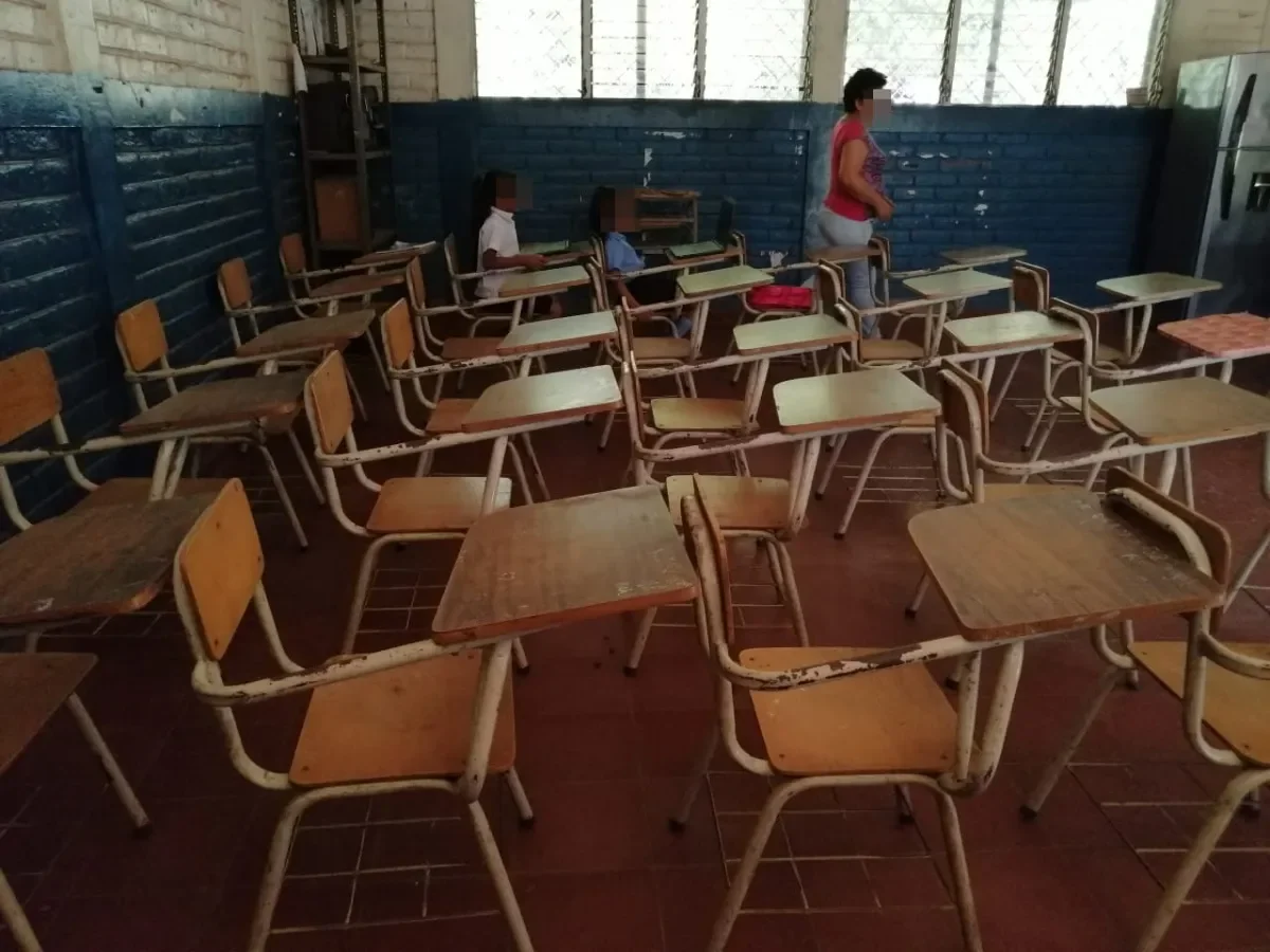 Más de 1,500 docentes en El Salvador optan por retiro voluntario entre 2024 y 2025
