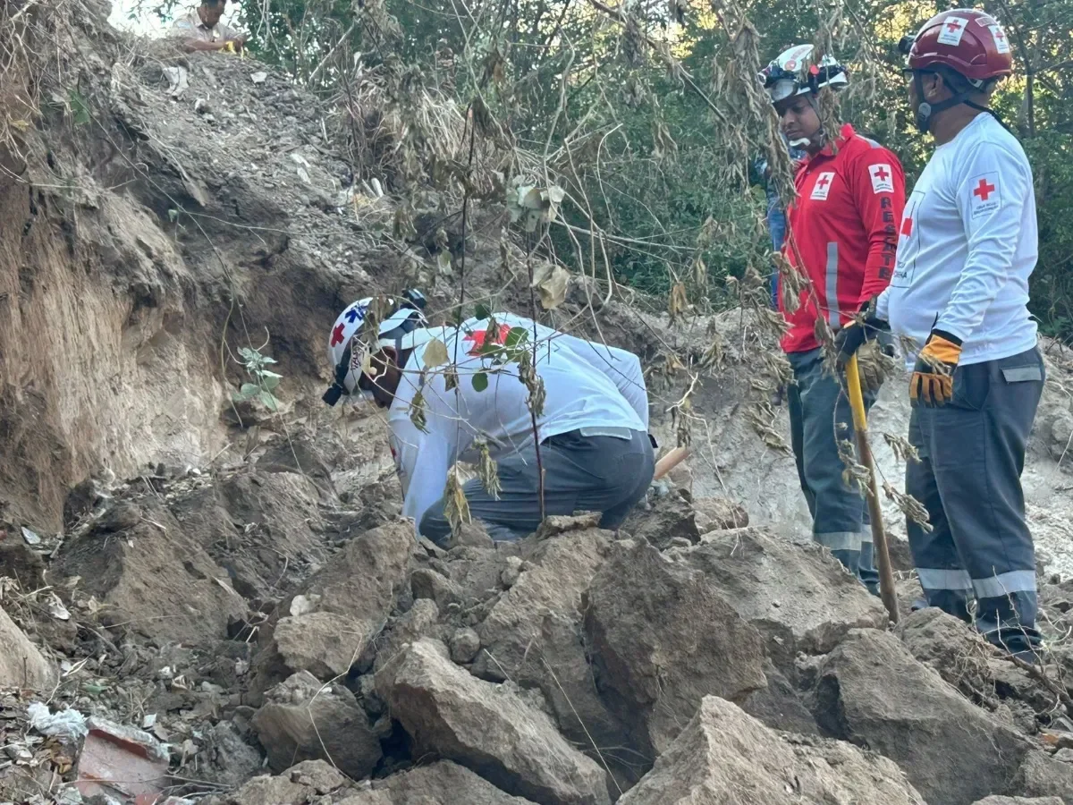 Tragedias en La Libertad y San Salvador: Tres accidentes dejan un muerto y varios heridos