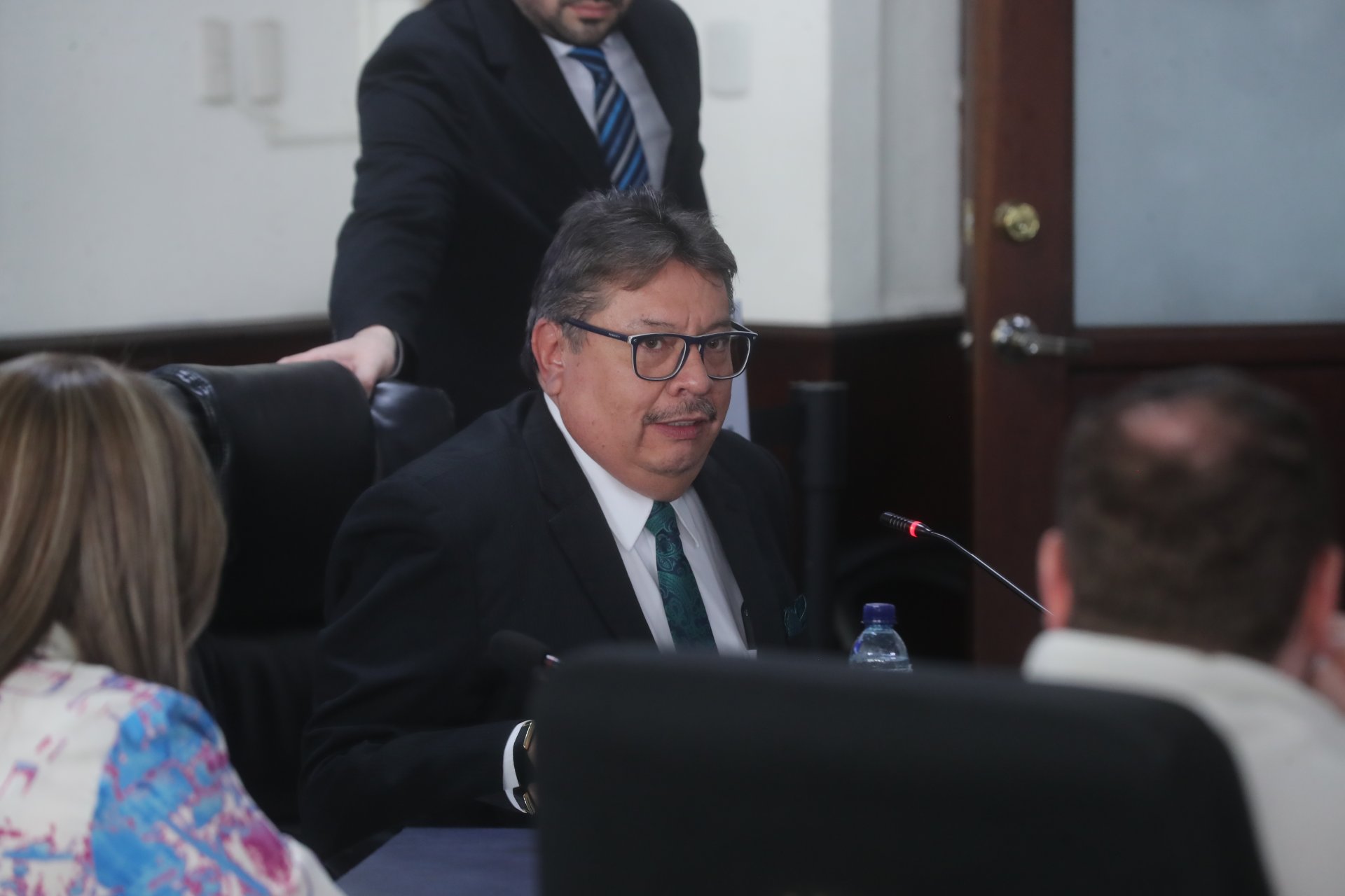 Luis Rosales aclara su desvinculación de partidos tras su reelección en la Corte de Constitucionalidad