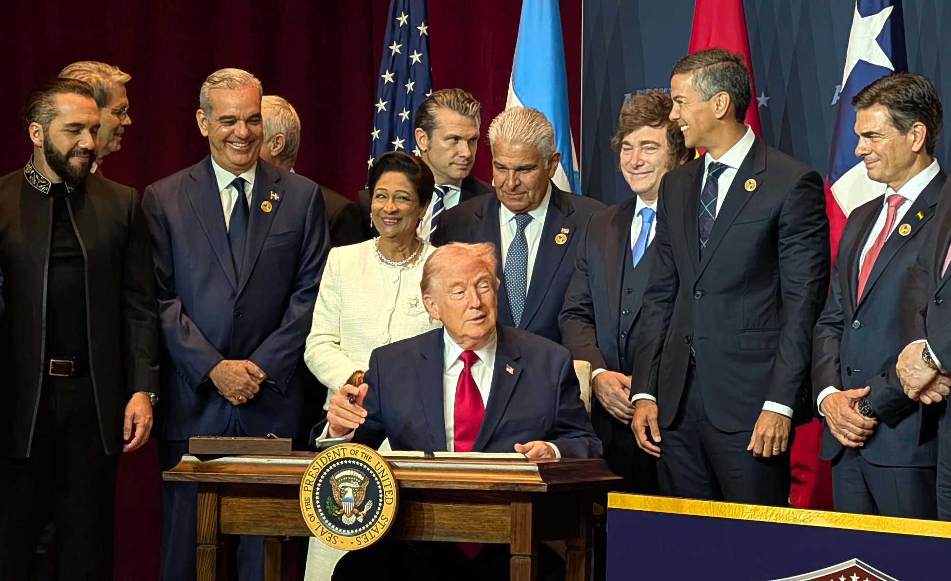 Trump señala a México como epicentro de violencia de cárteles y lidera coalición militar regional Trump señala a México como epicentro de violencia de cárteles y lidera coalición militar regional