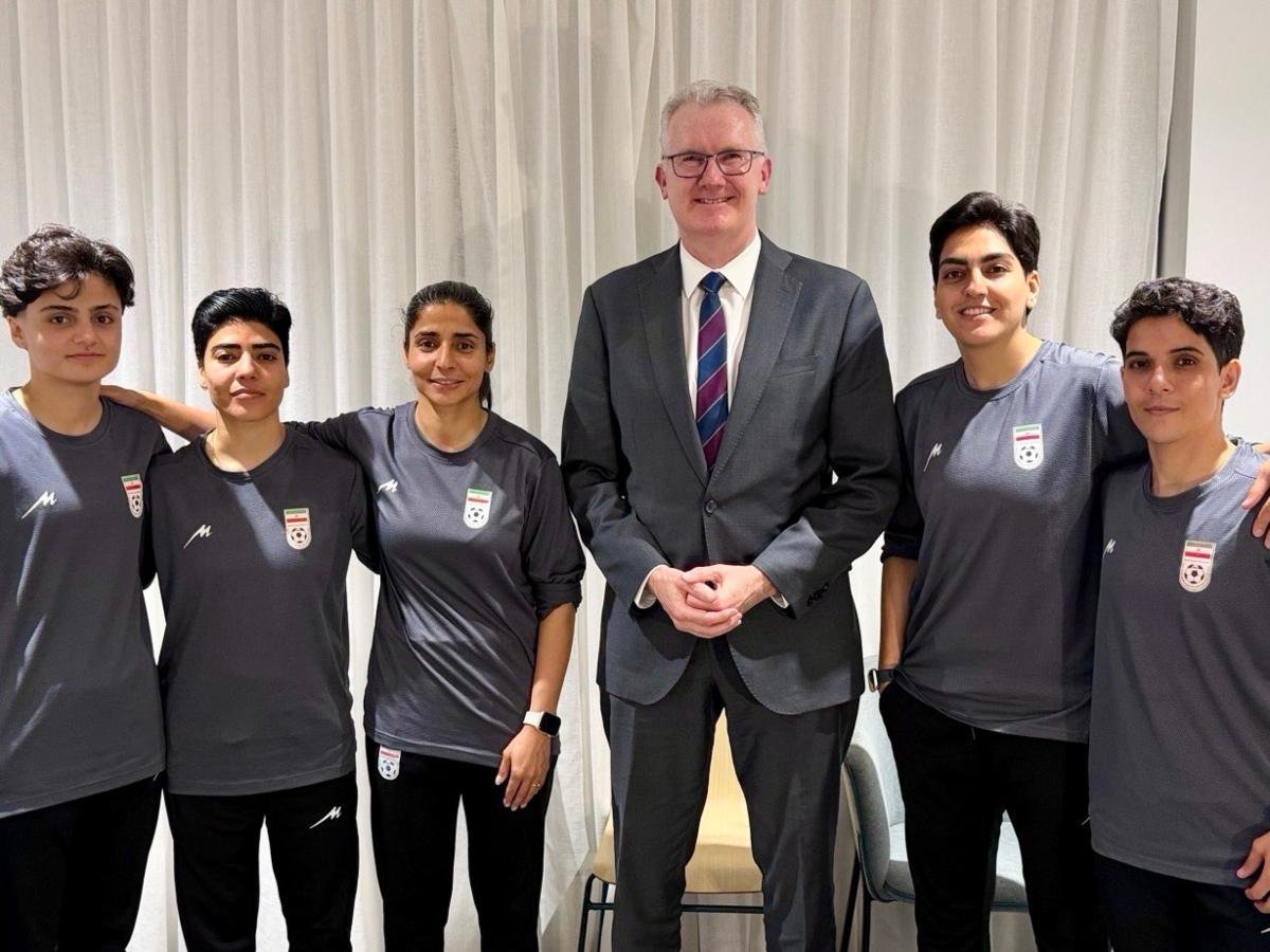 Australia concede asilo a cinco jugadoras de la selección femenina de fútbol de Irán por temor a represalias Australia concede asilo a cinco jugadoras de la selección femenina de fútbol de Irán por temor a represalias