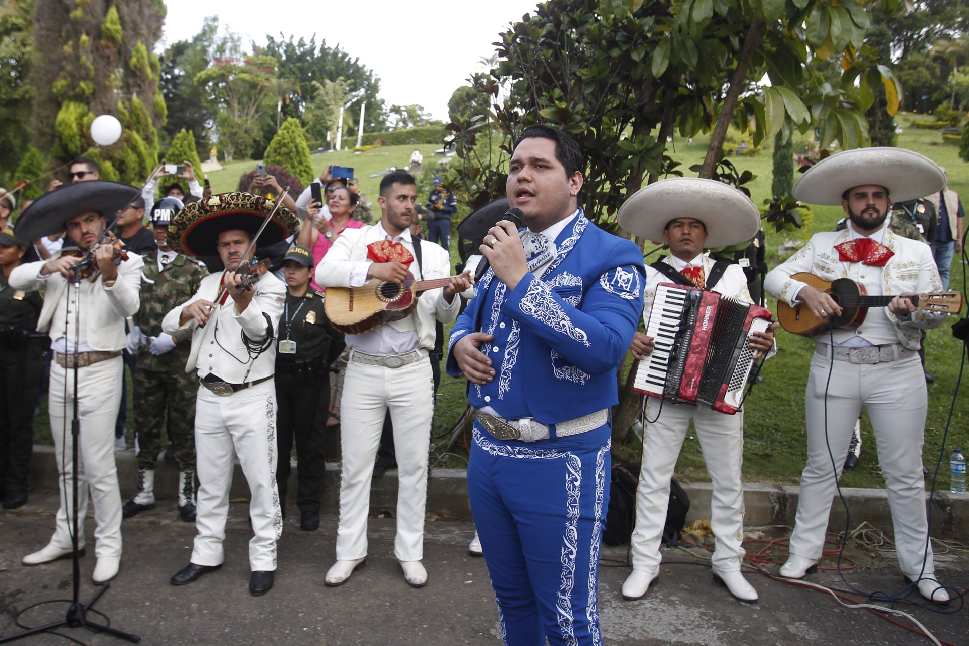 Controversia en Texas por detención de los hermanos Gámez-Cuellar, jóvenes mariachis con proceso de asilo en EE. UU.