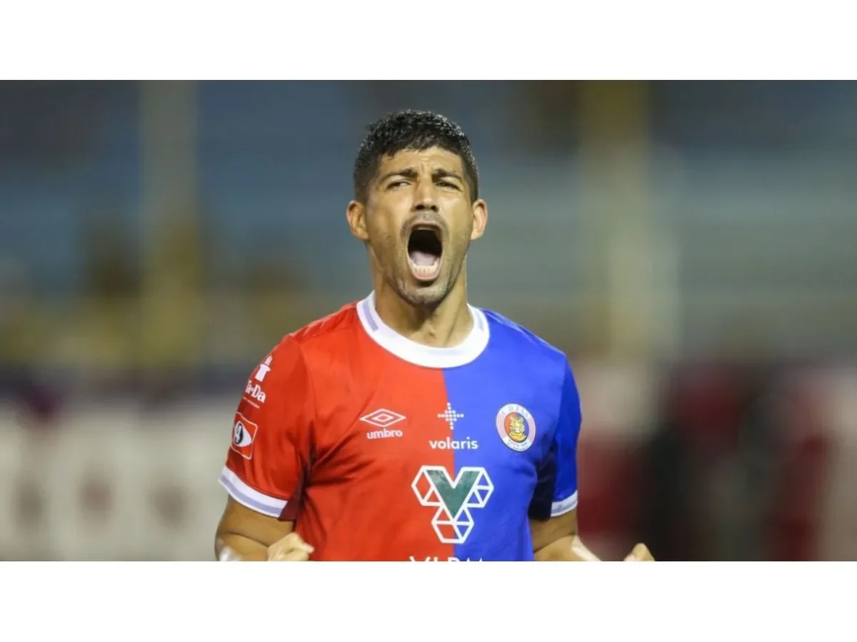 Deportivo FAS se mantiene líder e invicto tras victoria ajustada ante Platense en Clausura 2026