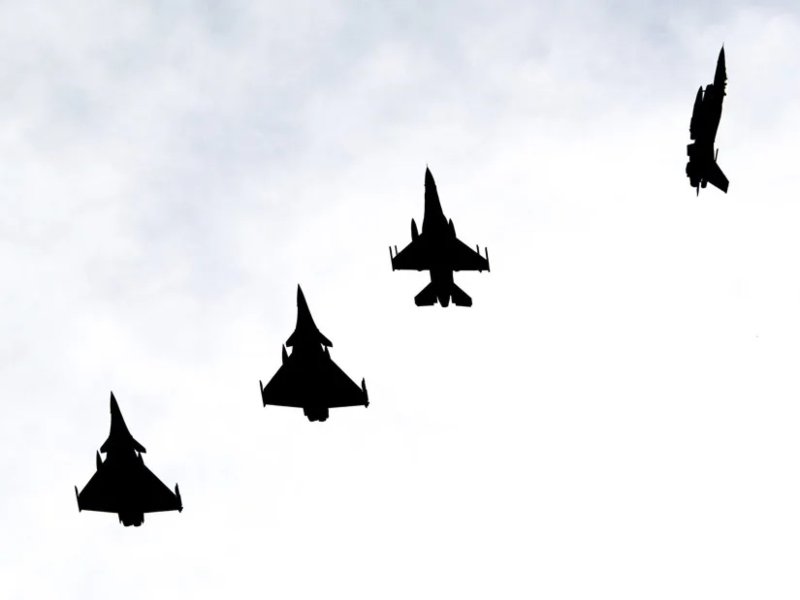 Turquía refuerza su presencia militar con F-16 y sistemas antiaéreos en el norte de Chipre Turquía refuerza su presencia militar con F-16 y sistemas antiaéreos en el norte de Chipre