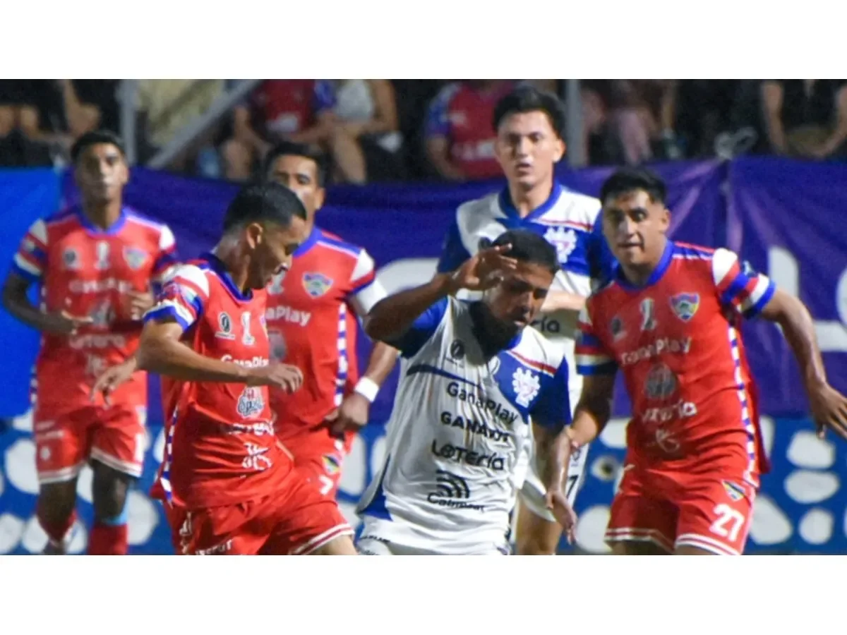 Firpo sufre empate agónico ante El Roble y complica su clasificación en Copa Presidente