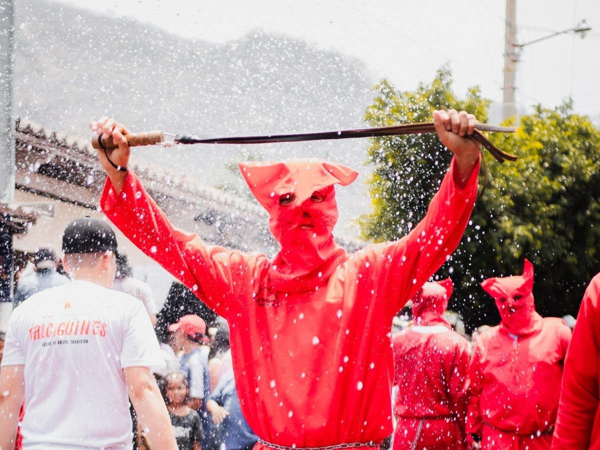 La tradición de los Talcigüines de Texistepeque destacada en el MUNA como Pieza del Mes