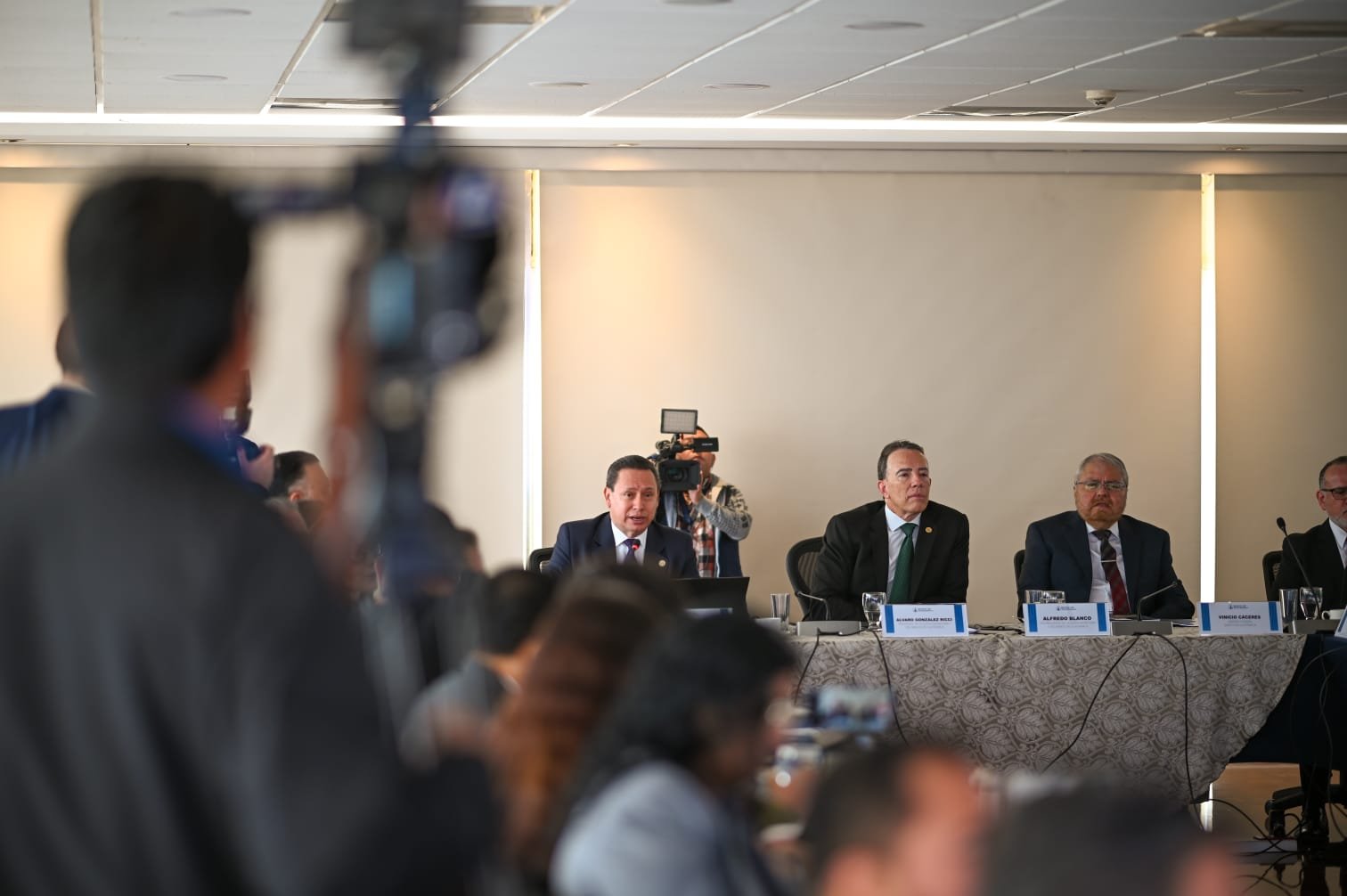 Autoridades monetarias de Guatemala alertan sobre impacto inflacionario por alza en precios del petróleo Autoridades monetarias de Guatemala alertan sobre impacto inflacionario por alza en precios del petróleo