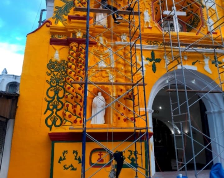 Artistas de San Andrés Xecul aseguran que no modificarán la imagen original de la iglesia