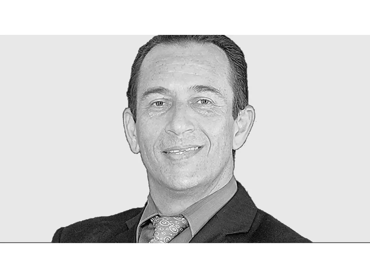 Análisis sobre las justificaciones y consecuencias de los conflictos armados en la historia mundial y El Salvador