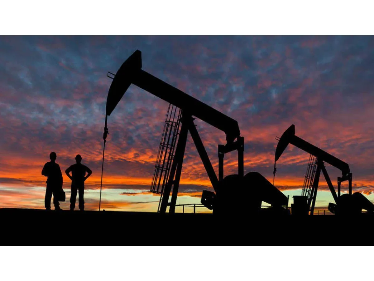 La AIE autoriza la mayor liberación de reservas petroleras para estabilizar mercados globales