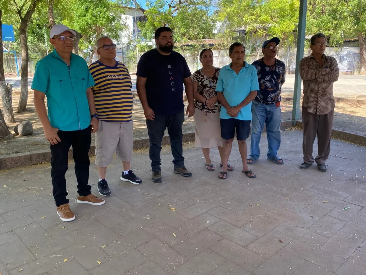 Habitantes de Residencial La Pradera en San Miguel denuncian deficiencias en calidad del agua suministrada Habitantes de Residencial La Pradera en San Miguel denuncian deficiencias en calidad del agua suministrada