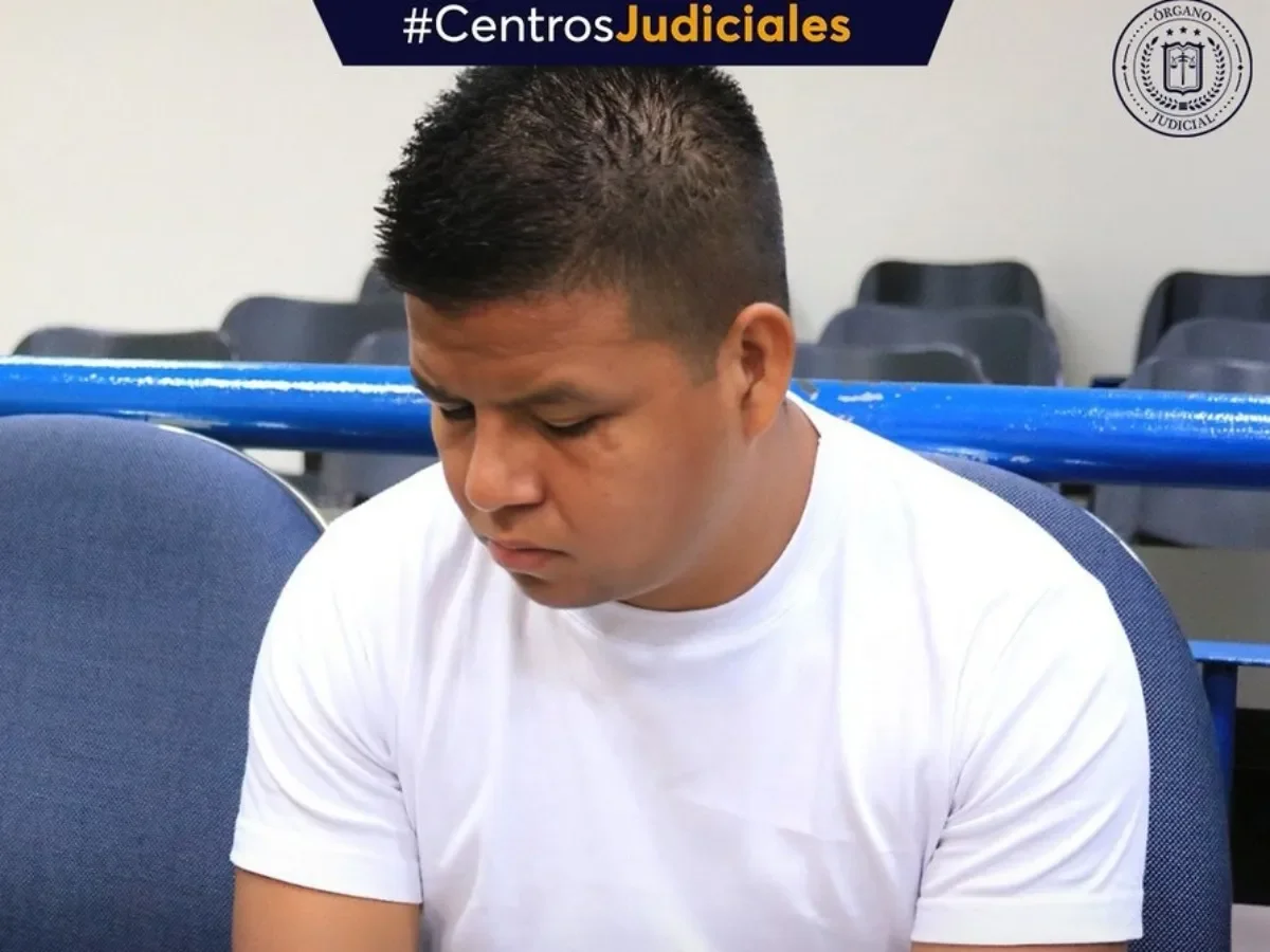 Custodio de Mariona condenado a seis años de prisión por extorsionar a madre de reo Custodio de Mariona condenado a seis años de prisión por extorsionar a madre de reo