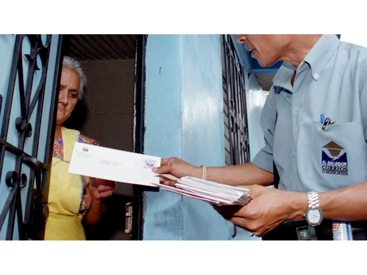 Sindicato de Correos impulsa reforma para evitar privatización del servicio postal en El Salvador