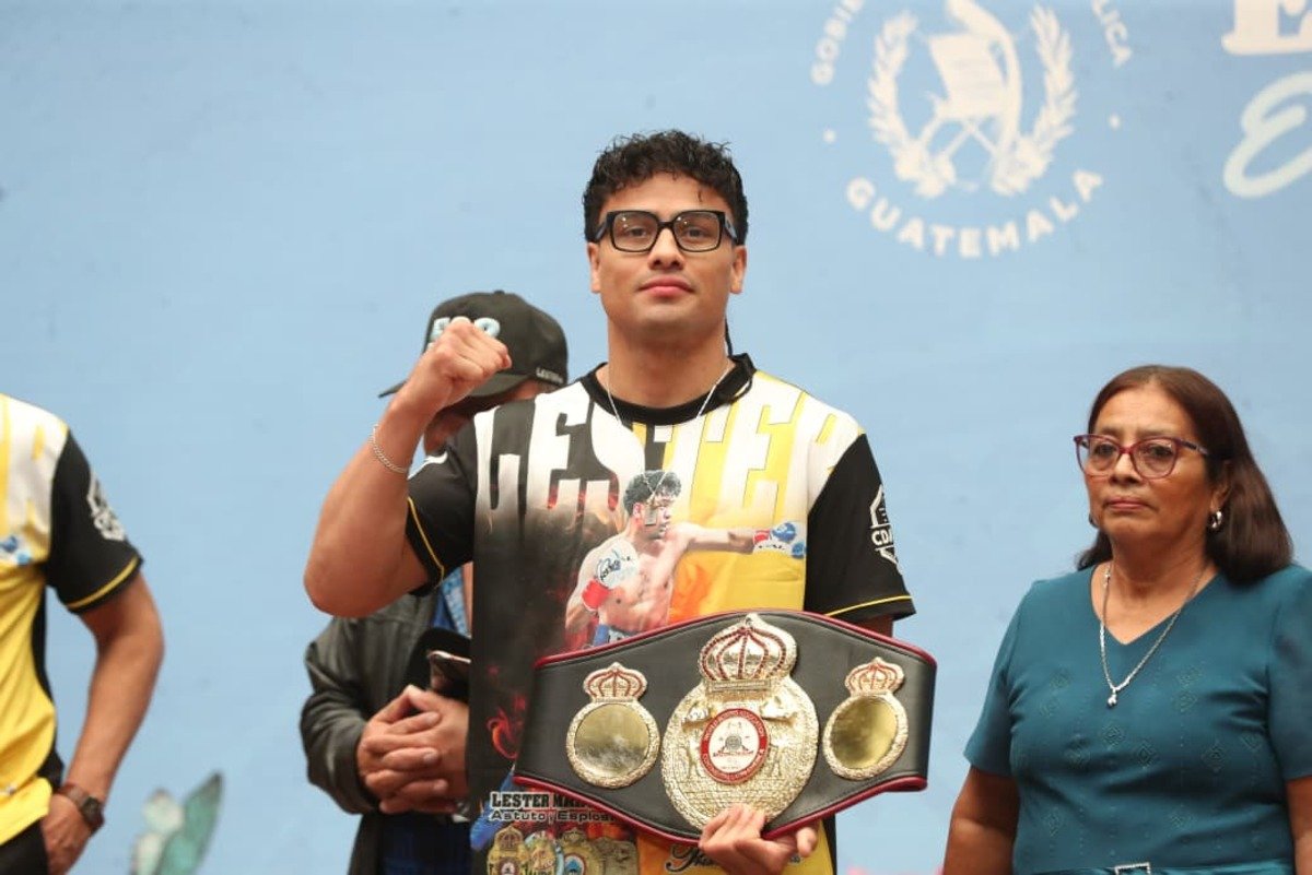 Léster Martínez asciende al segundo lugar del ranking supermediano del CMB y se prepara para título mundial Léster Martínez asciende al segundo lugar del ranking supermediano del CMB y se prepara para título mundial