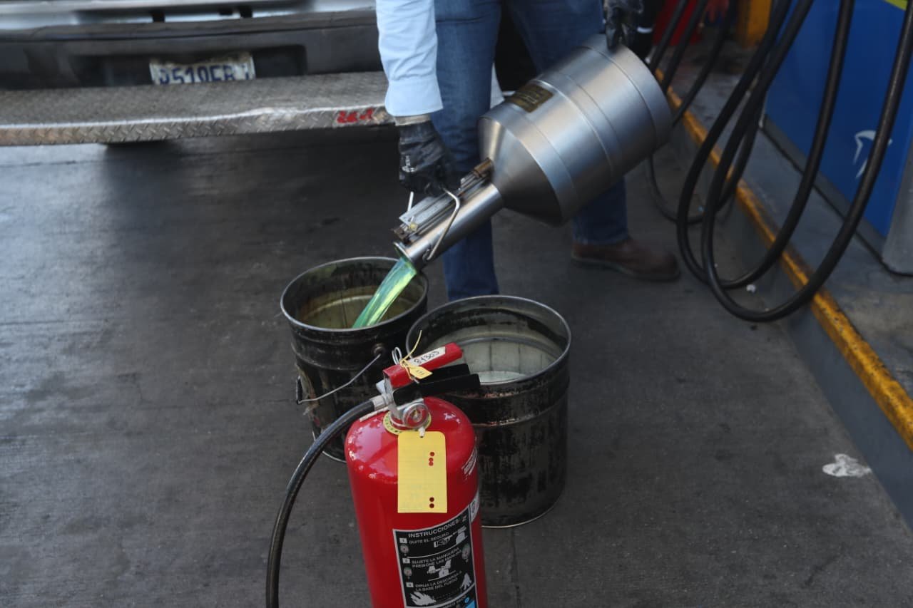 Precios de la gasolina y diésel en Guatemala continúan al alza por factores internacionales y logísticos