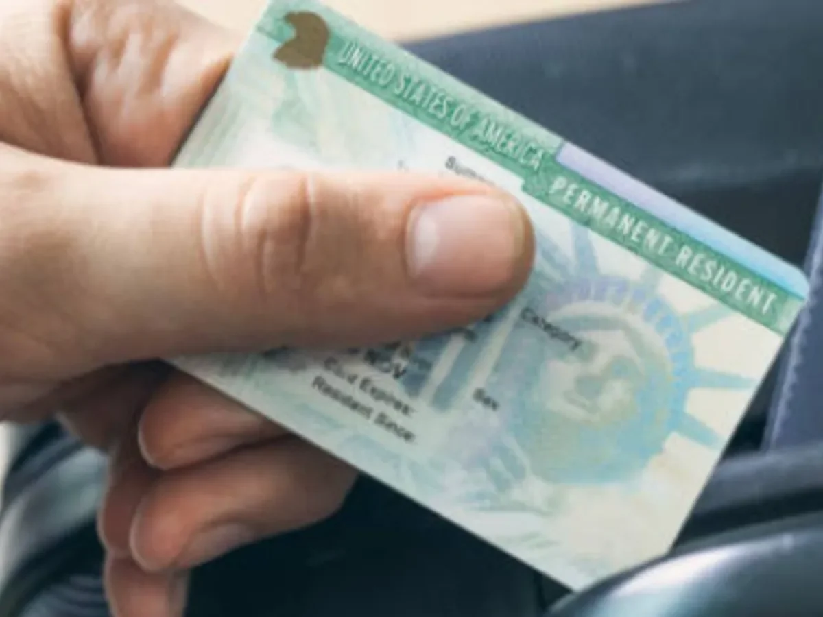 Estados Unidos amplía restricciones para residentes con green card en acceso a créditos federales