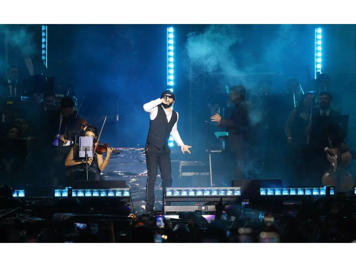 Yandel Sinfónico: La fusión de reguetón y orquesta que conquistó El Salvador pese a la lluvia
