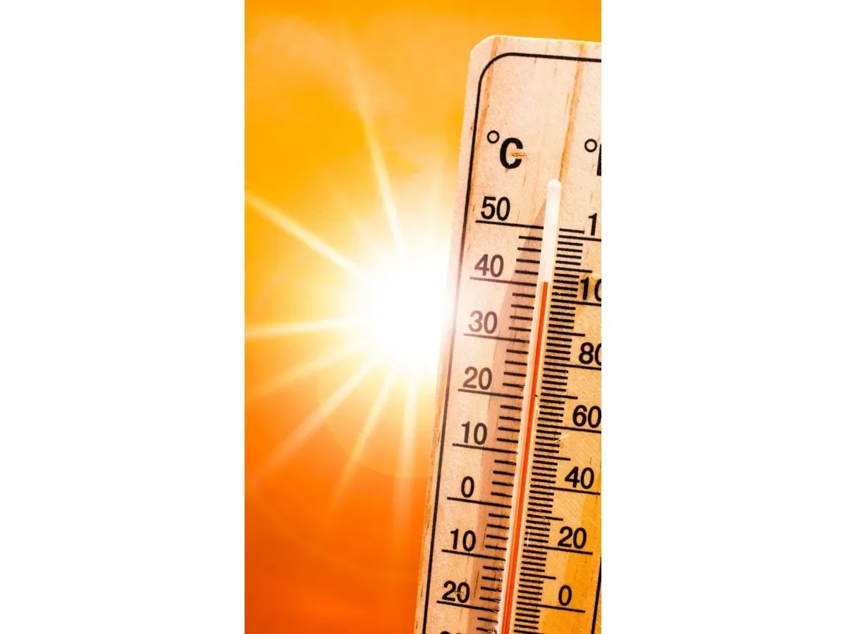 Fin de semana en El Salvador: calor intenso, lluvias con actividad eléctrica y oleaje elevado