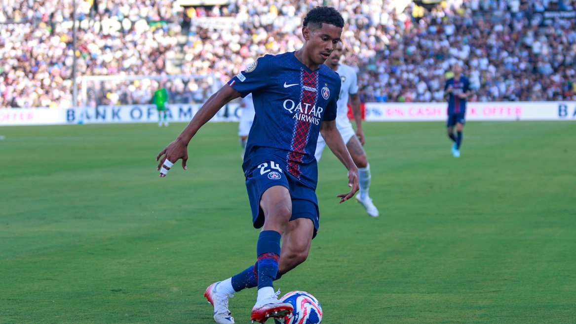 PSG domina a Chelsea con goleada 3-0 y avanza a cuartos de final de Champions League PSG domina a Chelsea con goleada 3-0 y avanza a cuartos de final de Champions League