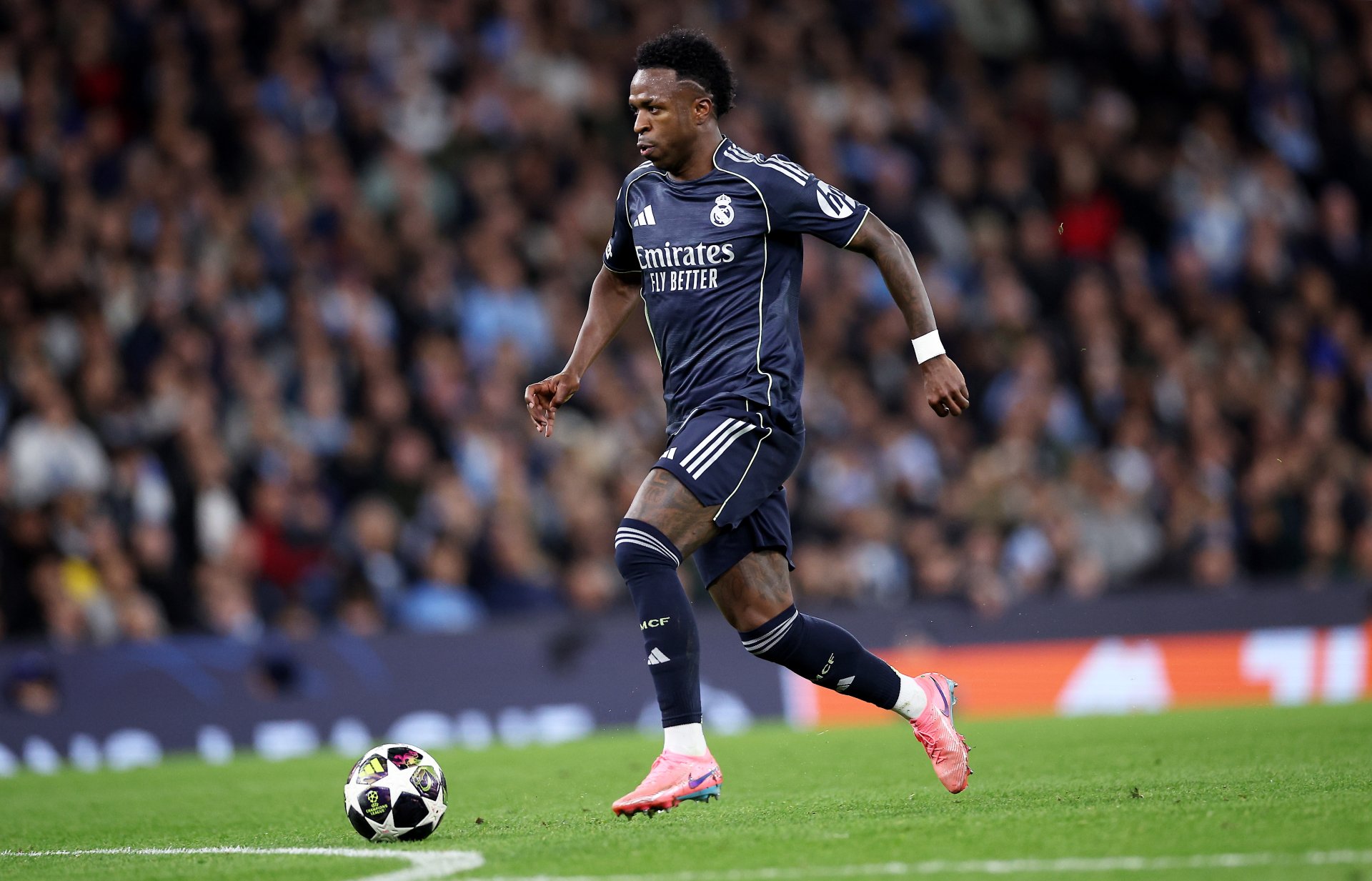 Vinícius Júnior: autocrítica y liderazgo en la victoria del Real Madrid ante Manchester City Vinícius Júnior: autocrítica y liderazgo en la victoria del Real Madrid ante Manchester City