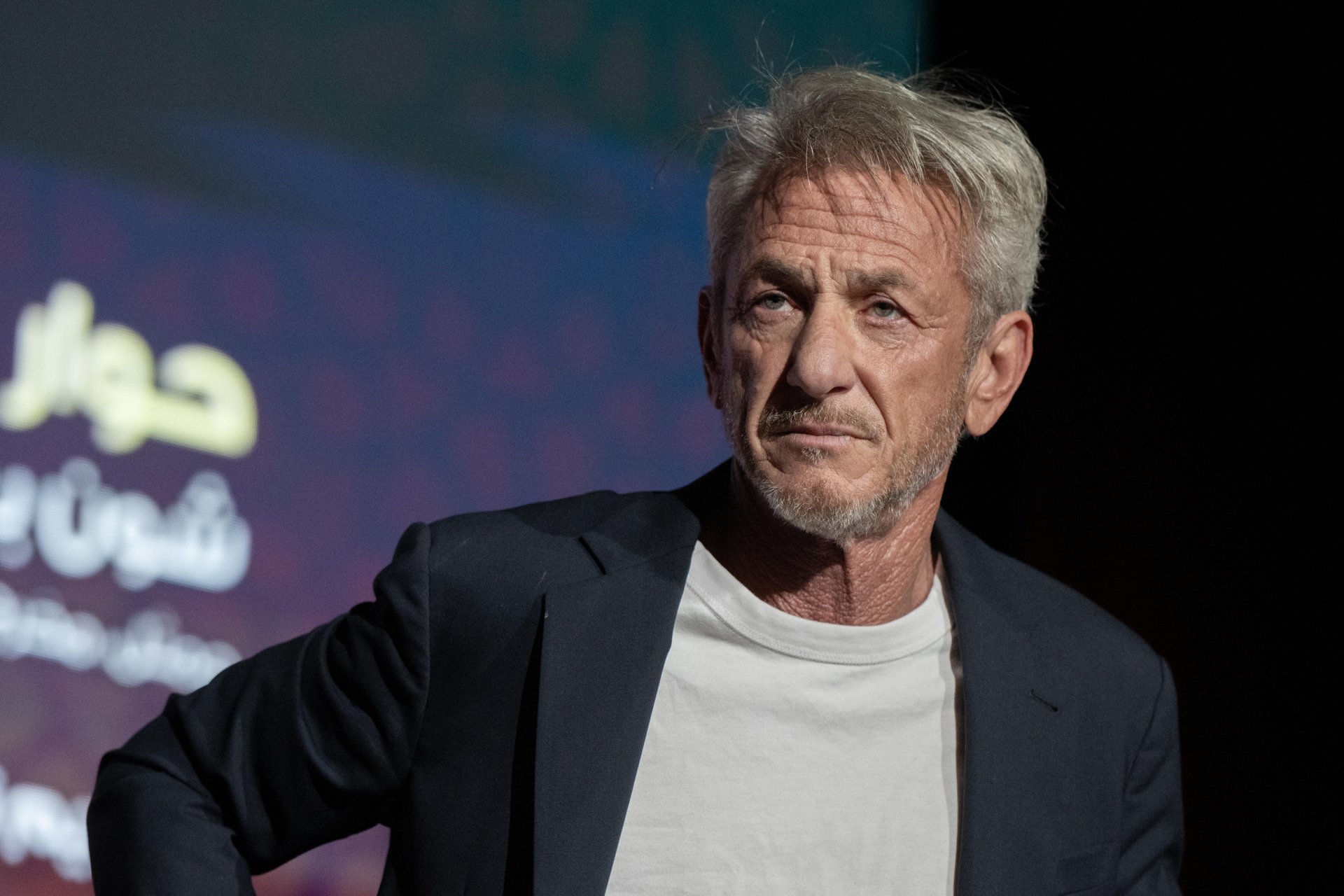 Sean Penn gana Óscar y reafirma su compromiso con Ucrania en emotivo gesto político