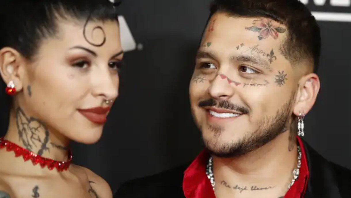 Christian Nodal y Cazzu en disputa legal por la exposición pública de su hija en redes sociales