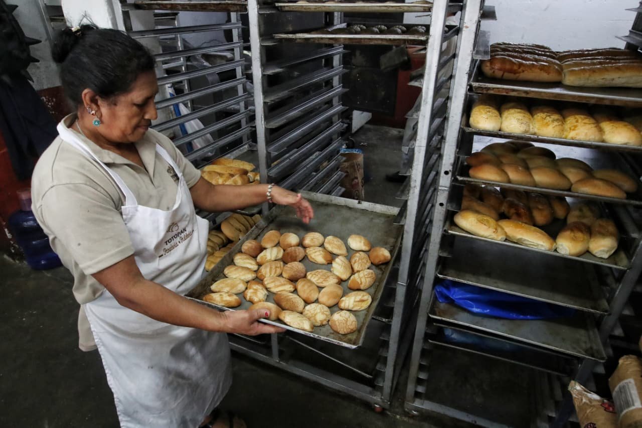 Alza en combustibles presiona al sector panificador en Guatemala: ¿subirá el precio del pan?