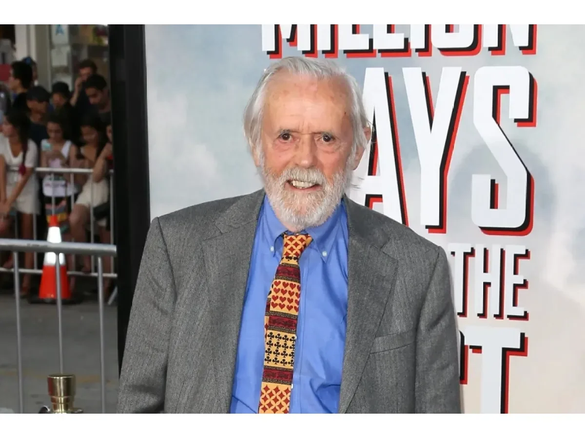 Fallece Matt Clark, reconocido actor de ‘Volver al futuro 3’, a los 89 años tras complicaciones quirúrgicas