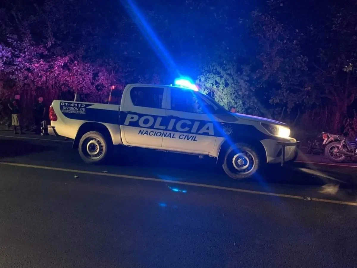 Motociclista fallece tras ser arrollado por rastra en carretera de Acajutla hacia Sonsonate