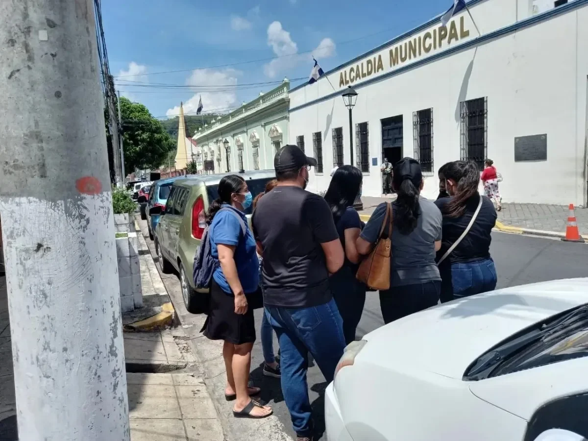 Empleados municipales de La Libertad Sur denuncian prolongada falta de agua potable en sus dependencias Empleados municipales de La Libertad Sur denuncian prolongada falta de agua potable en sus dependencias