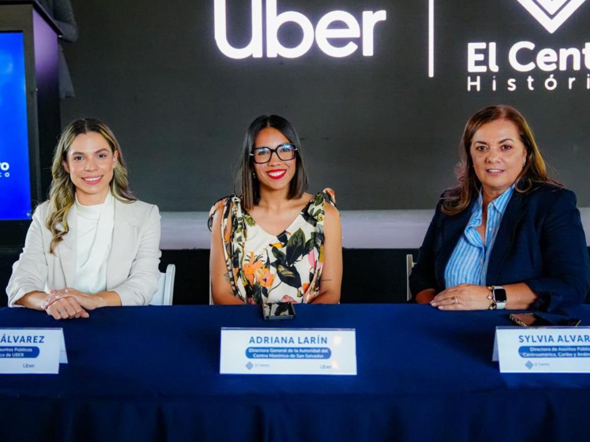 Implementan cinco puntos estratégicos de Uber para mejorar movilidad en el Centro Histórico de San Salvador