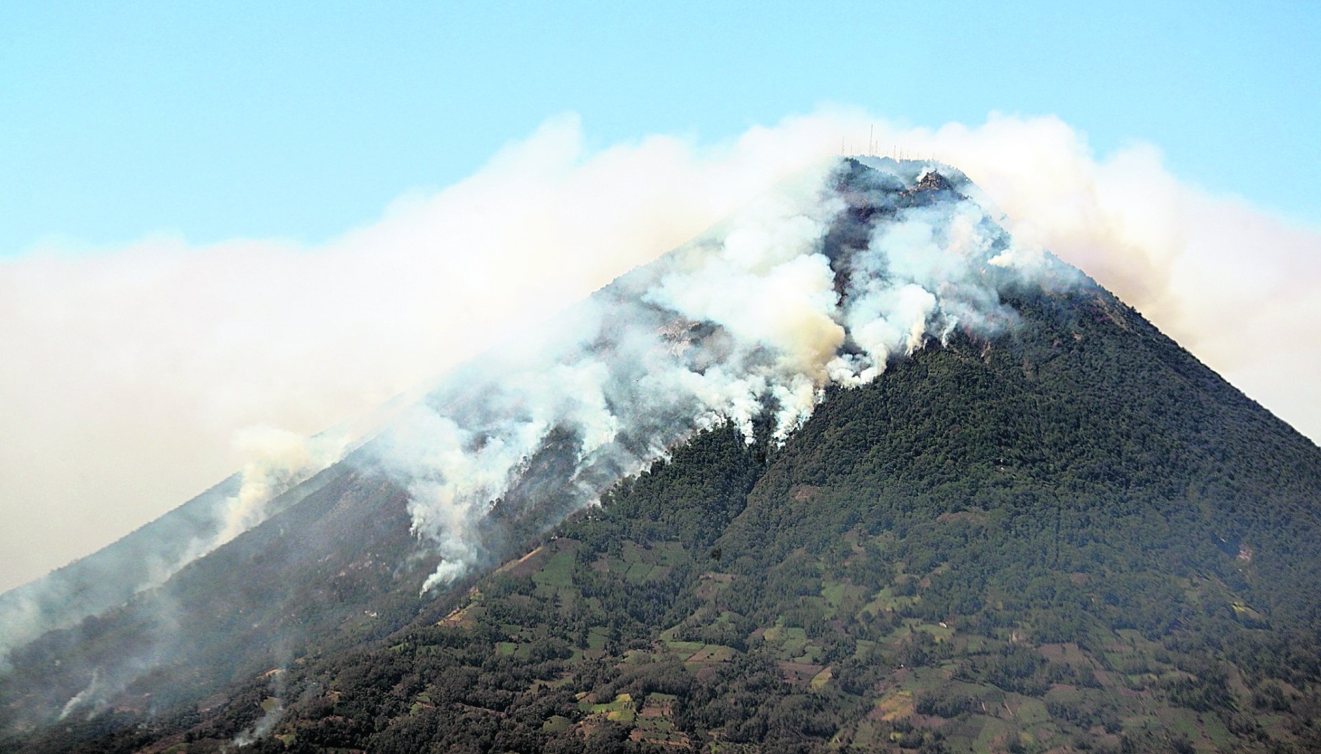 Incendios forestales afectan más de 270 mil hectáreas en Guatemala desde 2020 Incendios forestales afectan más de 270 mil hectáreas en Guatemala desde 2020