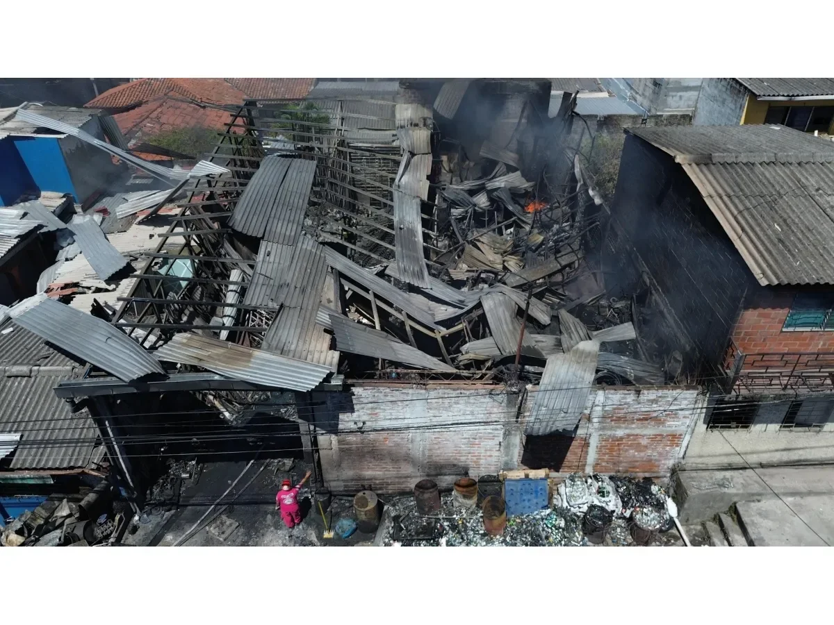 Explosión en recicladora de Barrio Lourdes deja un saldo trágico y preocupaciones vecinales