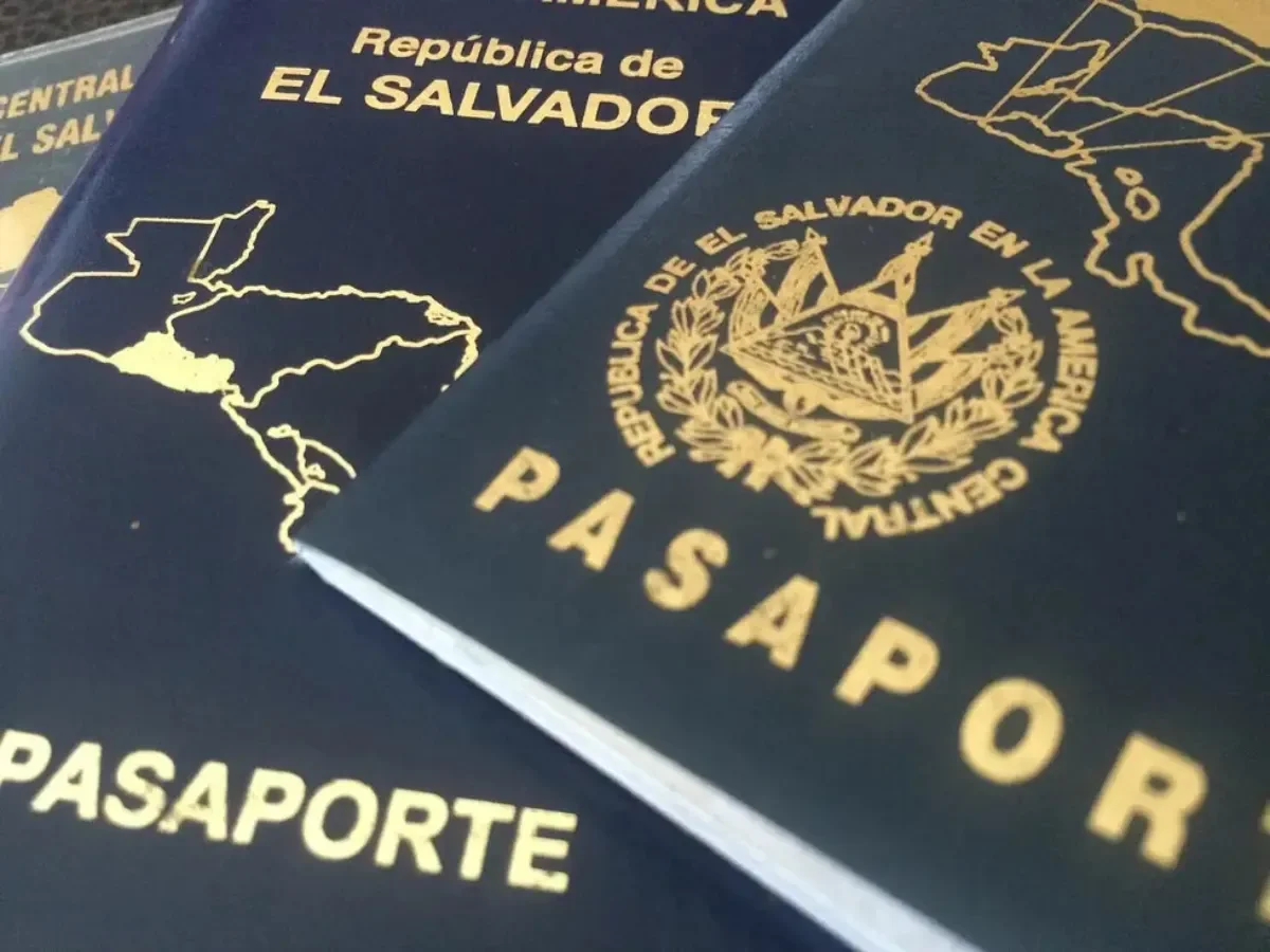 Migración de El Salvador no implementa pasaporte electrónico pese a anuncio de 2023