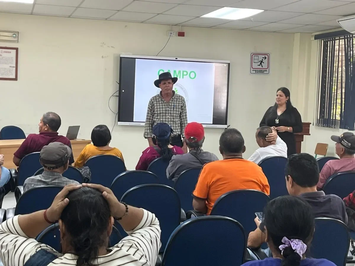 Productores salvadoreños de granos básicos enfrentan retos por alza en fertilizantes y amenaza de sequía
