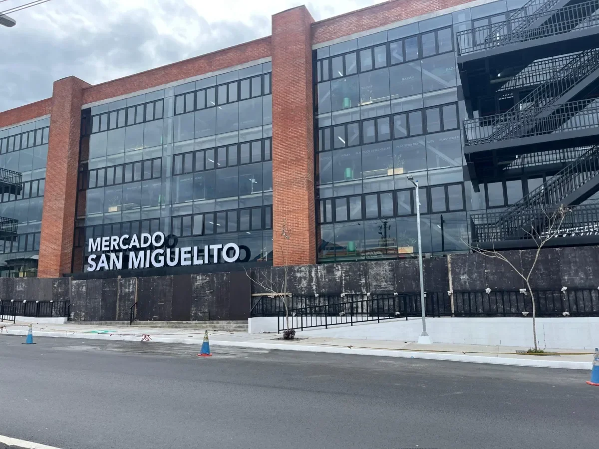 Mercado San Miguelito celebra el Festival de Flores Amarillas con actividades culturales y comerciales