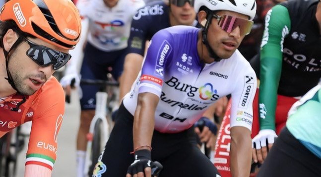 Sergio Chumil brilla en Clàssica Terres de l’Ebre y llega fortalecido a la Vuelta a Cataluña